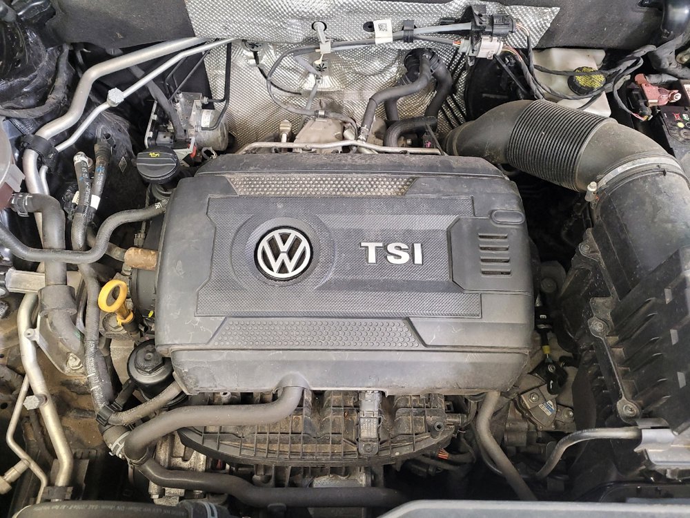 Used 2021 Volkswagen Atlas Cross Sport SE image 30