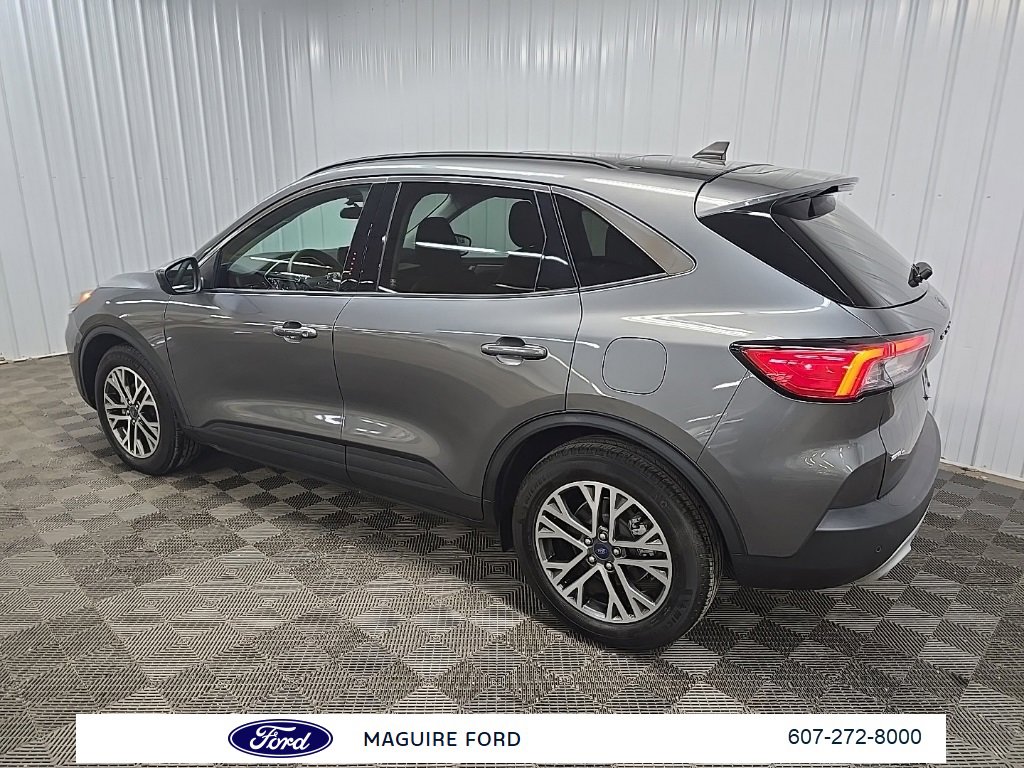 Used 2022 Ford Escape SEL image 5