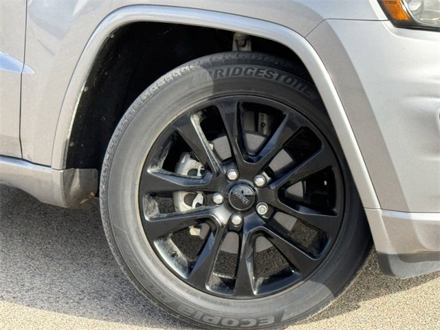 Used 2018 Jeep Grand Cherokee Altitude image 33