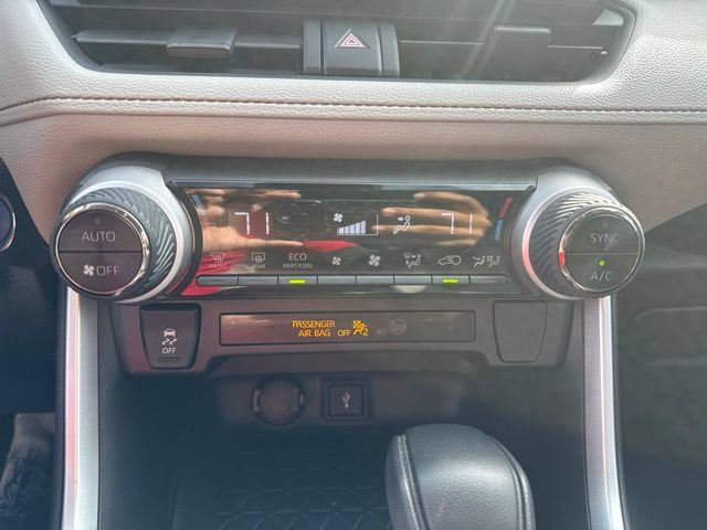 Used 2021 Toyota RAV4 XLE w/ Convenience Package AWD/4WD image 33