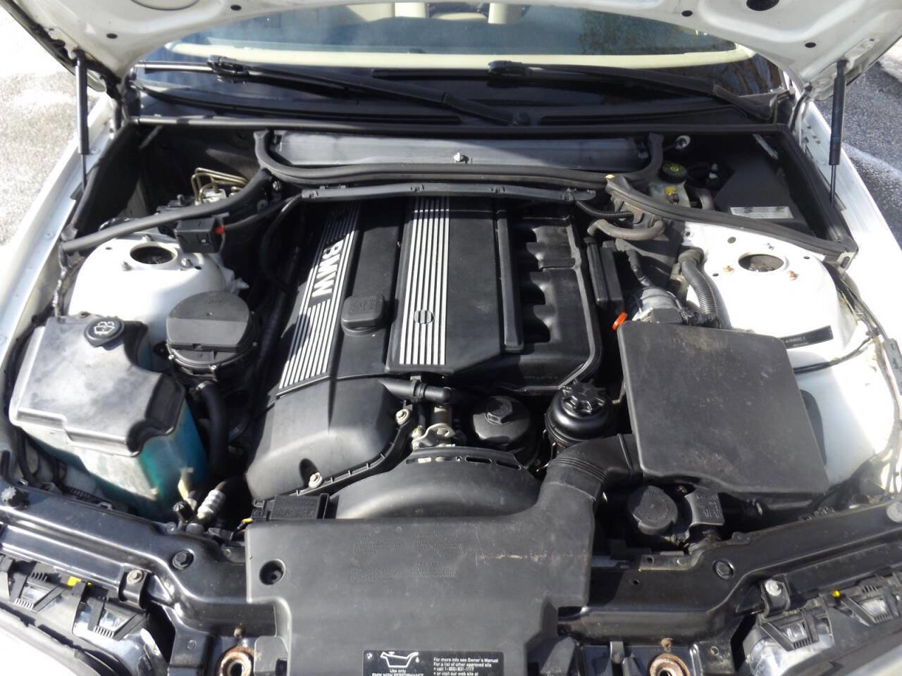 Used 2002 BMW 330xi Sedan image 13