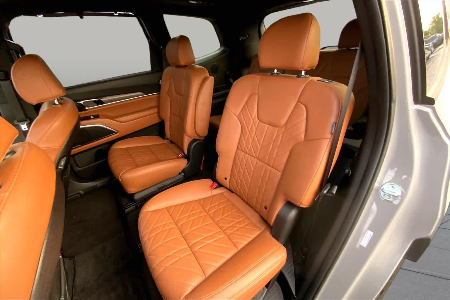 Used 2025 Kia Telluride SX Prestige X-Pro AWD/4WD image 19
