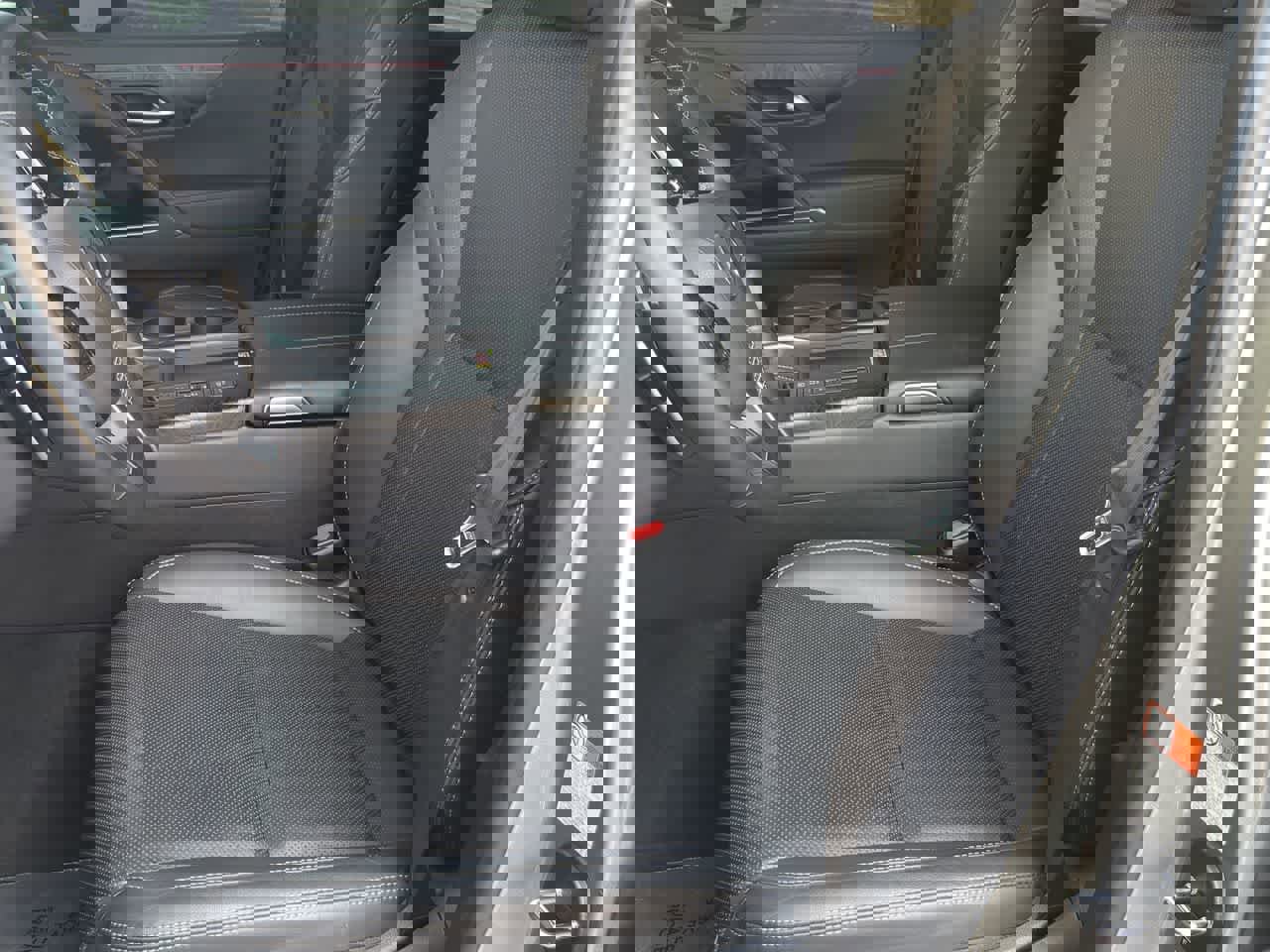 Used 2025 Lexus LX 600 4WD w/ Premium Package image 17