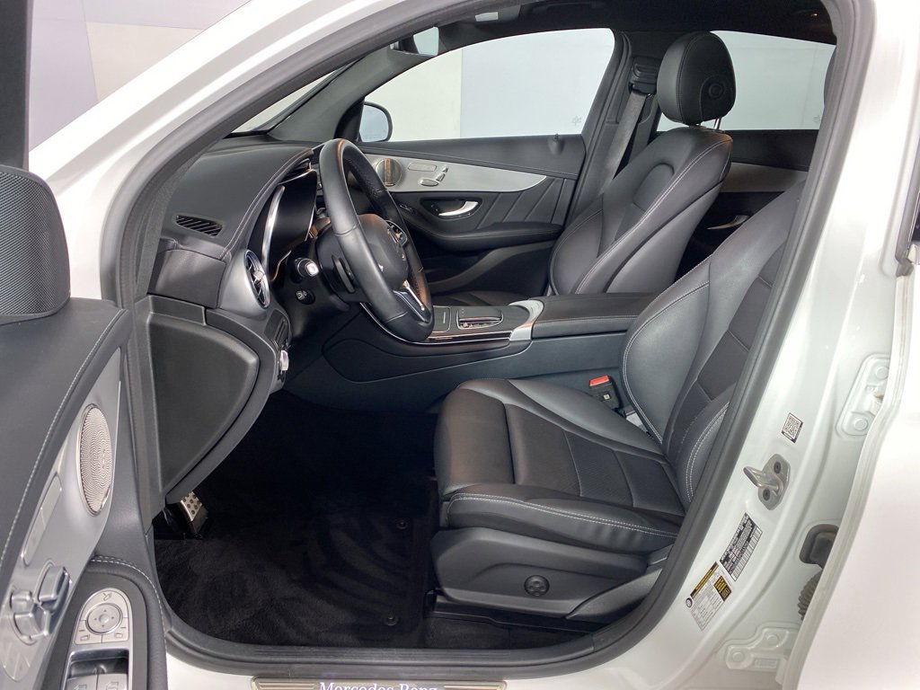 Used 2023 Mercedes-Benz GLC 300 4MATIC Coupe image 11