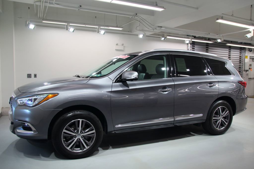 Used 2019 INFINITI QX60 Luxe w/ Essential Package AWD/4WD image 3