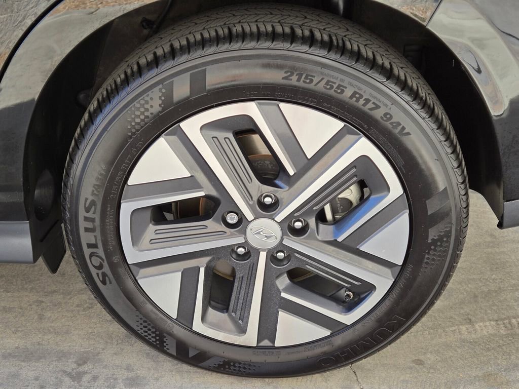 Used 2022 Hyundai Kona Limited image 9