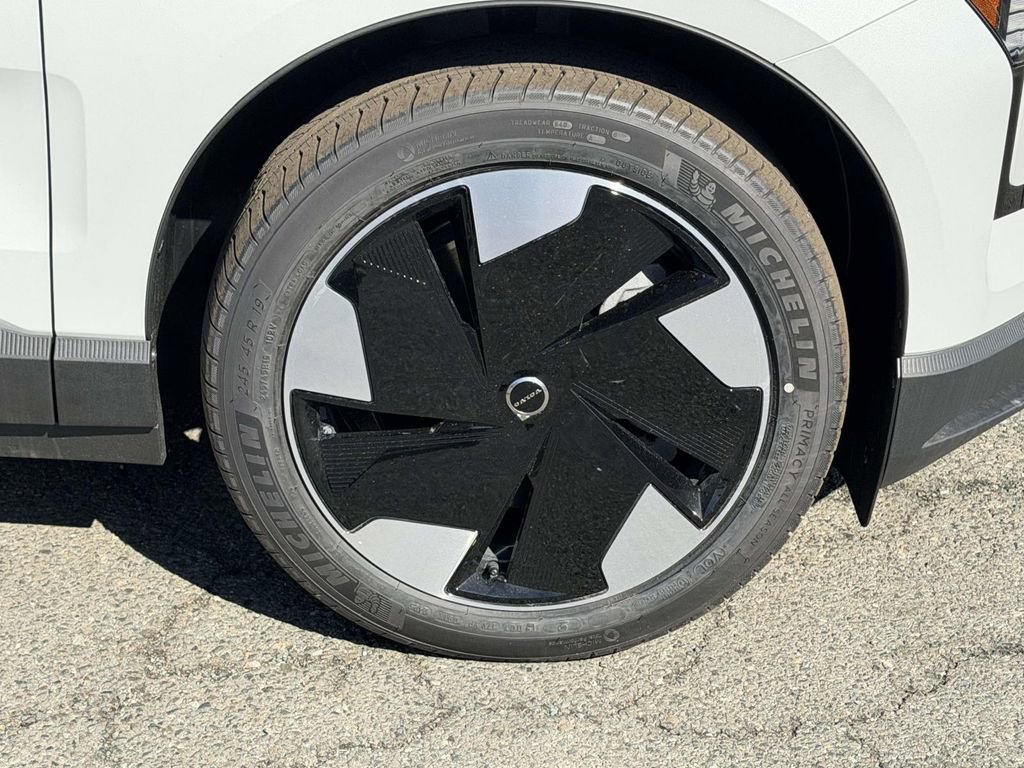 New 2026 Volvo EX30 Plus w/ Protection Package Premier AWD/4WD image 23