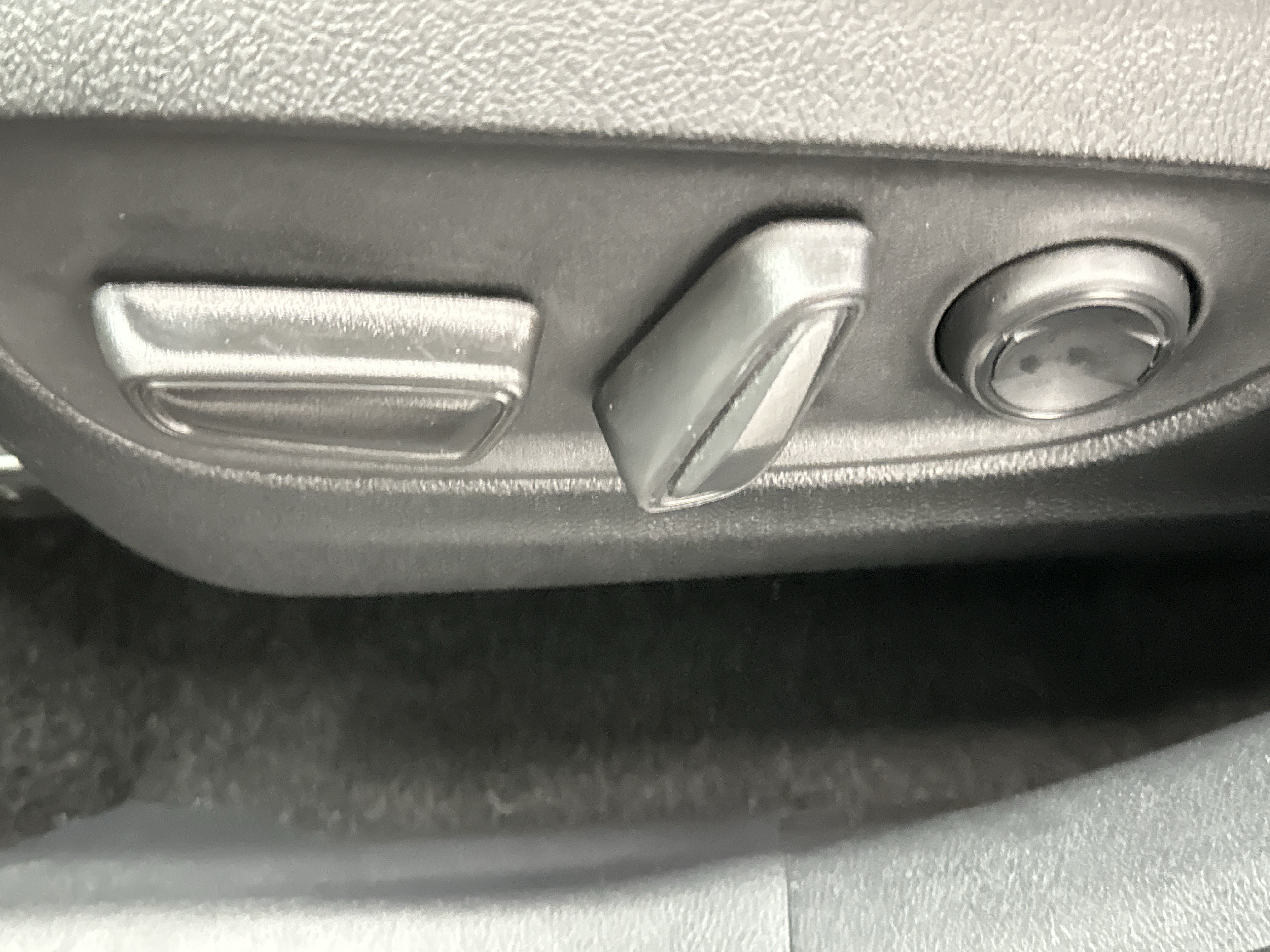 Used 2025 Toyota Grand Highlander AWD image 21
