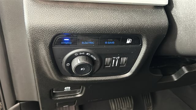 Used 2023 Jeep Grand Cherokee 4WD 4xe image 19