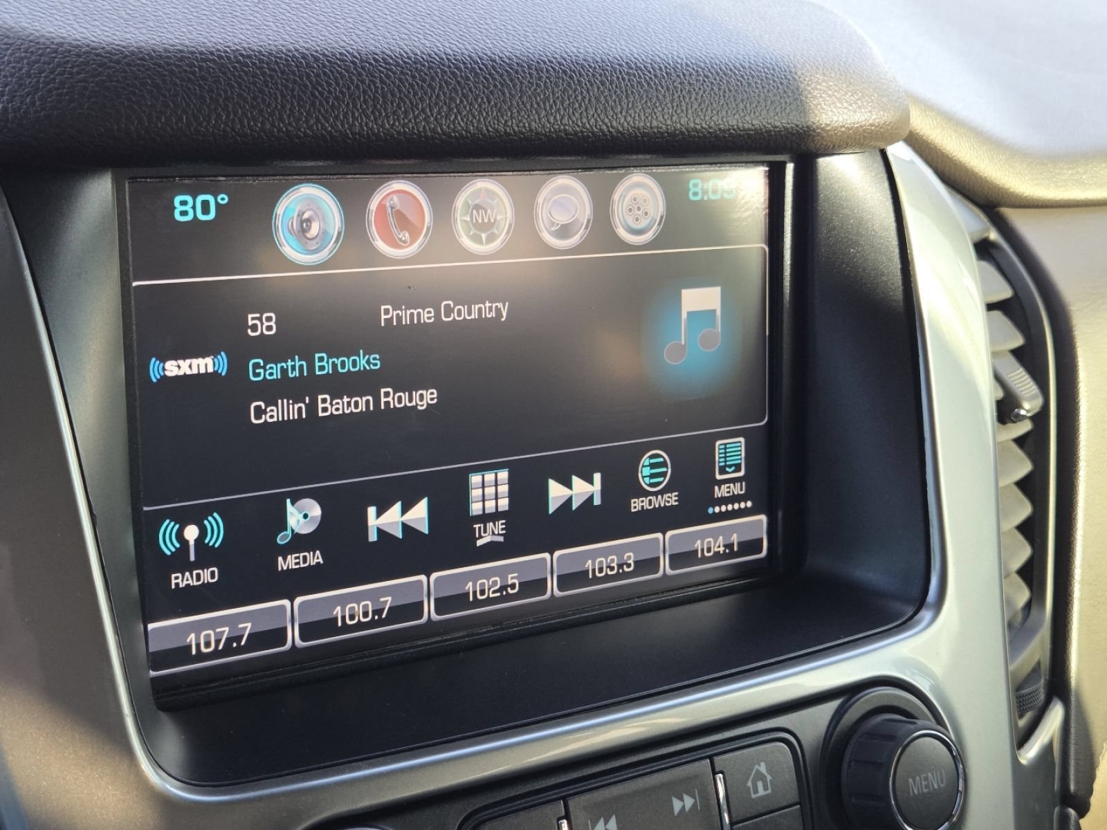 Used 2018 Chevrolet Suburban Premier AWD/4WD image 36