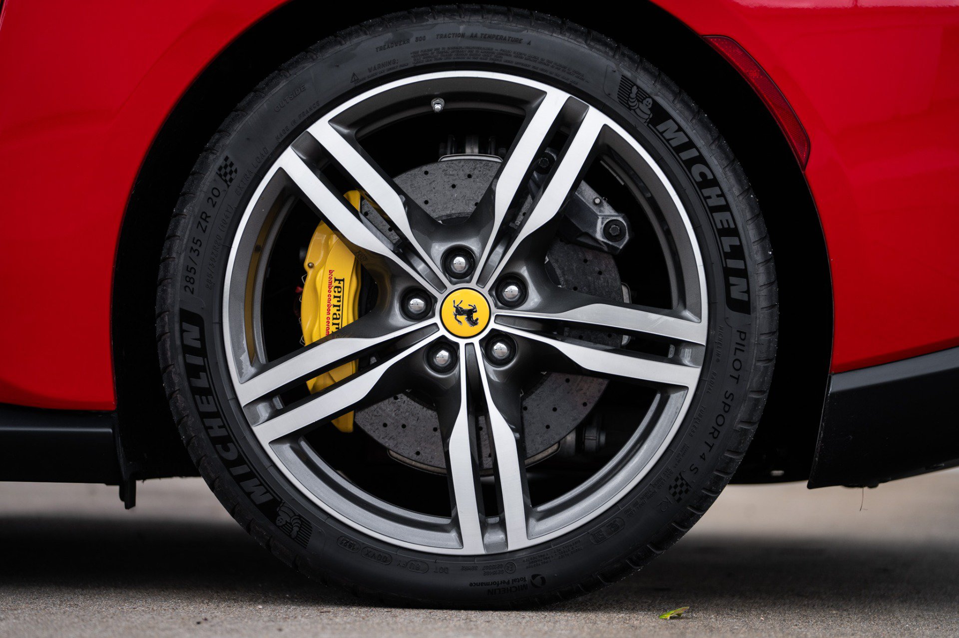 Used 2019 Ferrari Portofino RWD image 44