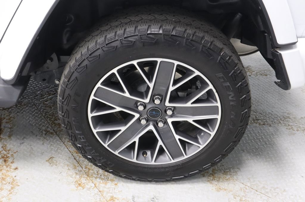Used 2024 Jeep Wrangler High Altitude AWD/4WD image 18