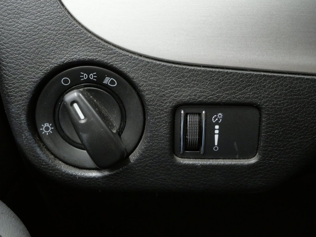 Used 2015 Dodge Grand Caravan SE w/ Quick Order Package 29E SE FWD image 17