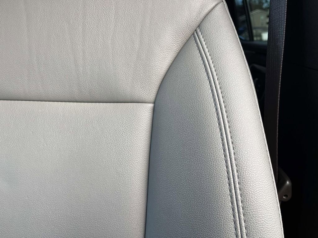 Used 2022 Chevrolet Tahoe LT w/ Luxury Package image 19