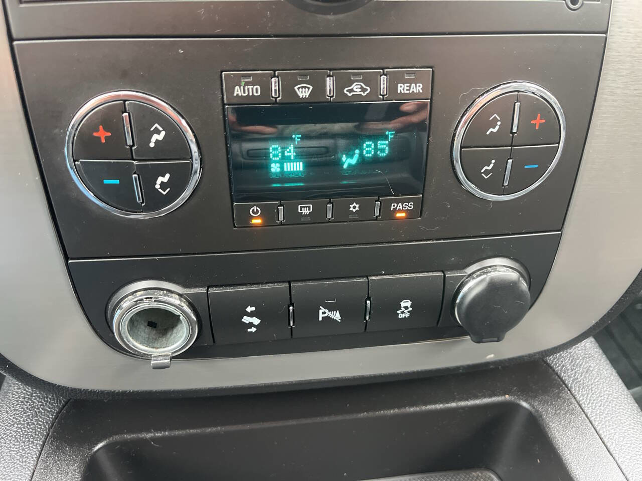 Used 2014 GMC Yukon XL SLT AWD/4WD image 20