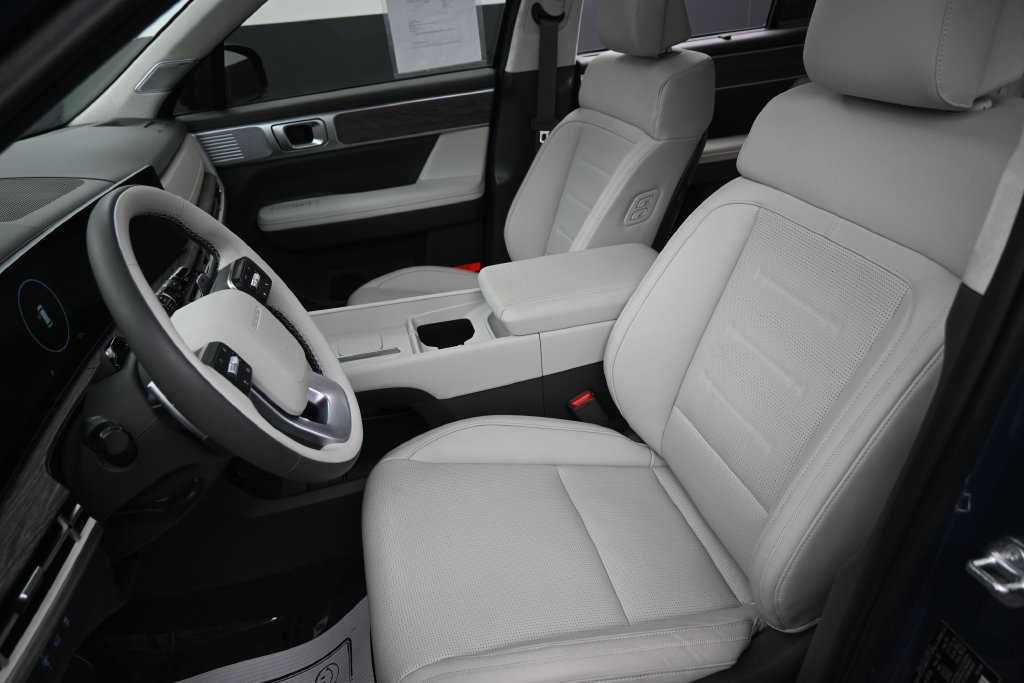 Used 2025 Hyundai Santa Fe Calligraphy FWD image 25