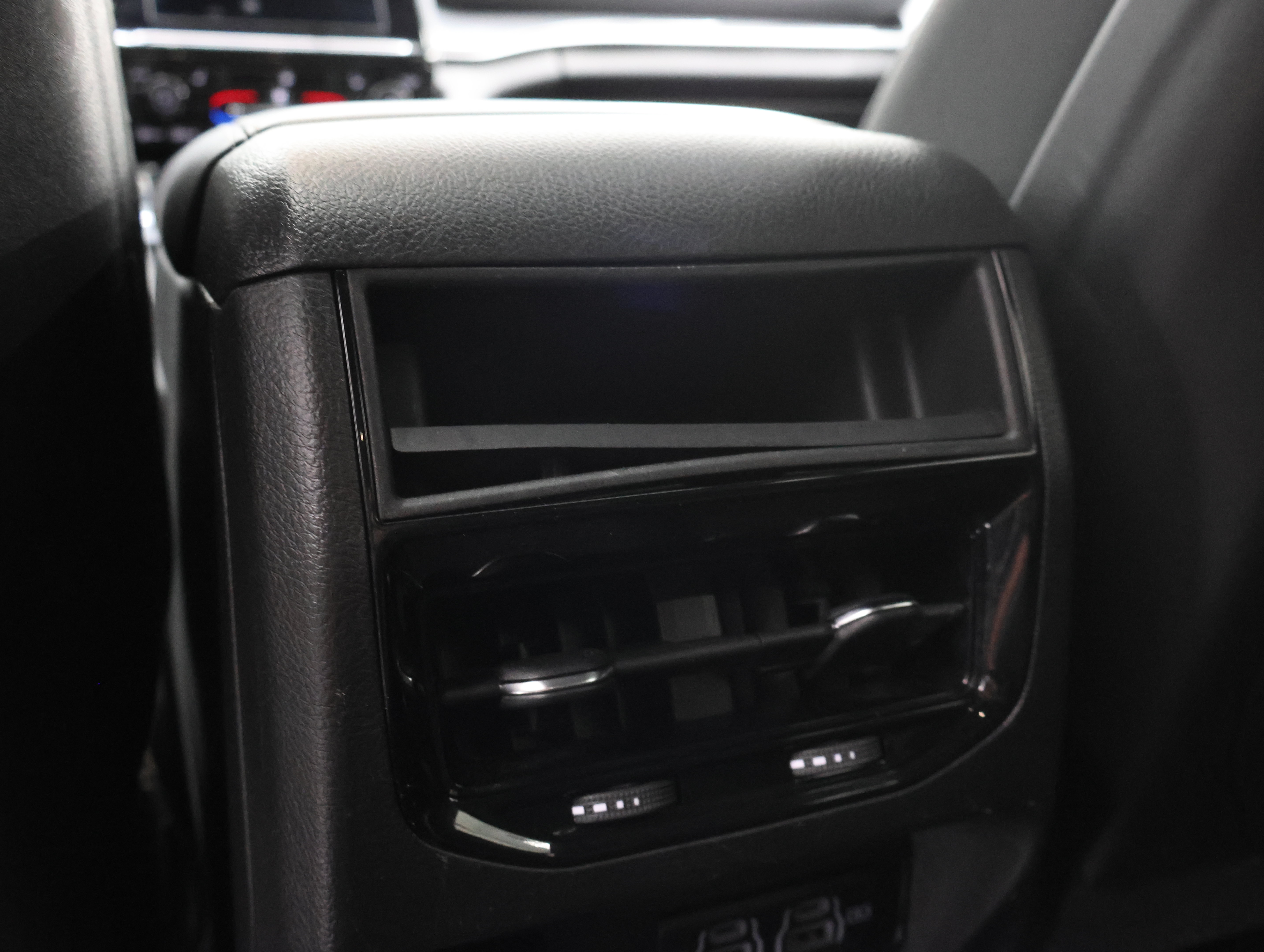 Used 2023 Jeep Grand Cherokee Altitude AWD/4WD image 37