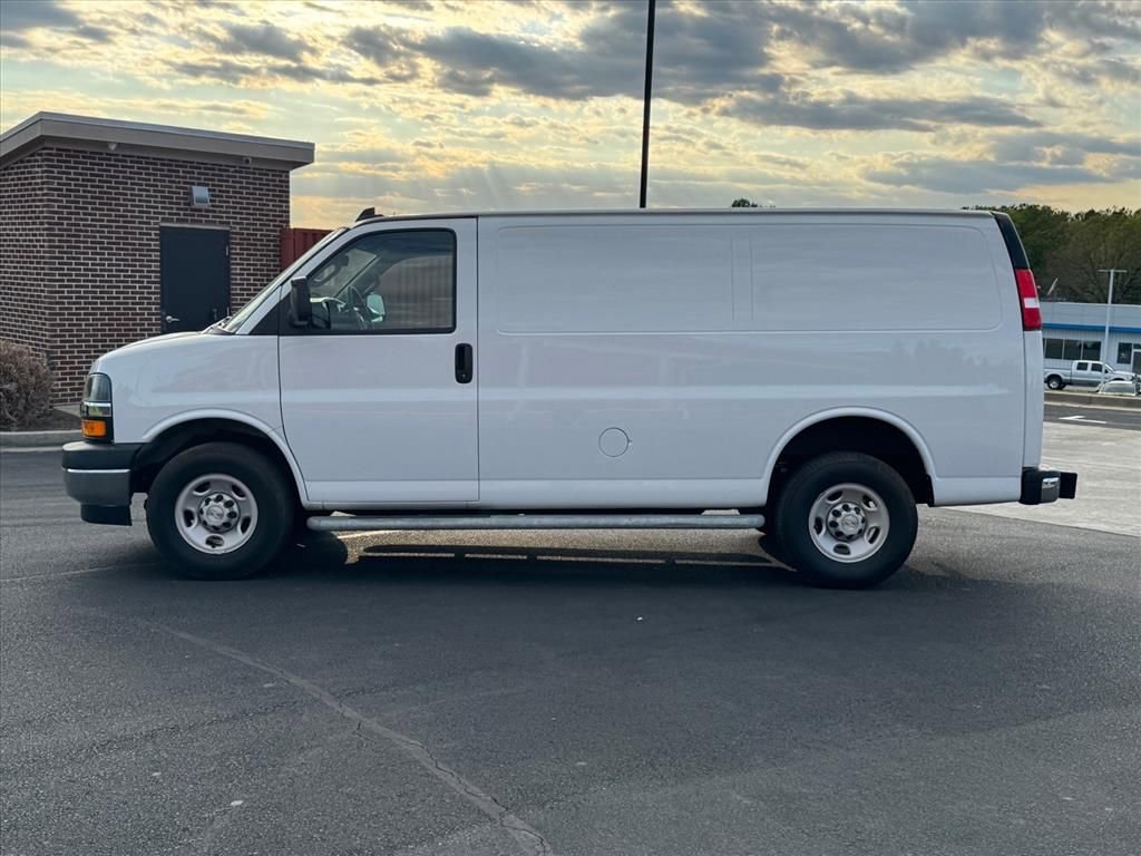 Used 2023 Chevrolet Express 2500 w/ Driver Convenience Package RWD image 6
