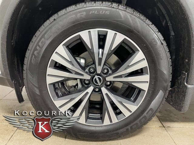 Used 2023 Nissan Rogue SV AWD/4WD image 7