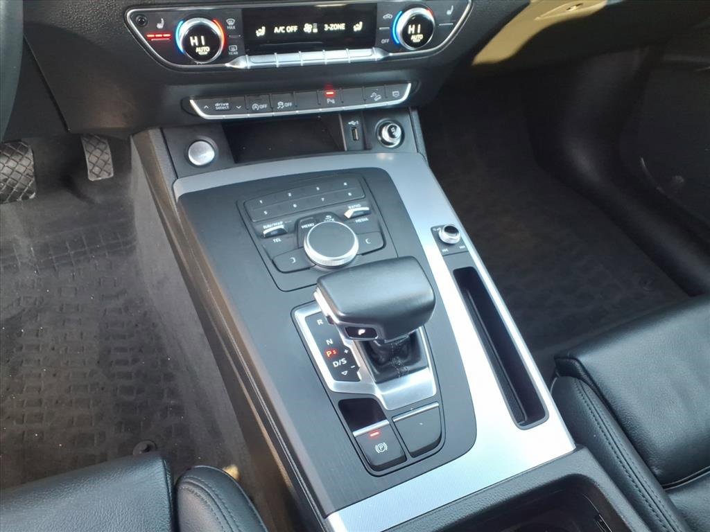 Used 2020 Audi Q5 2.0T Premium image 23
