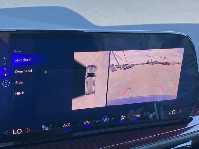 New 2026 Chevrolet Traverse Z71 w/ Driver Confidence Package image 19