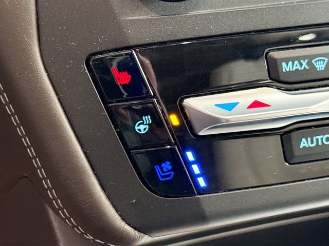 Used 2020 Ford Explorer Platinum w/ Premium Technology Package AWD/4WD image 22