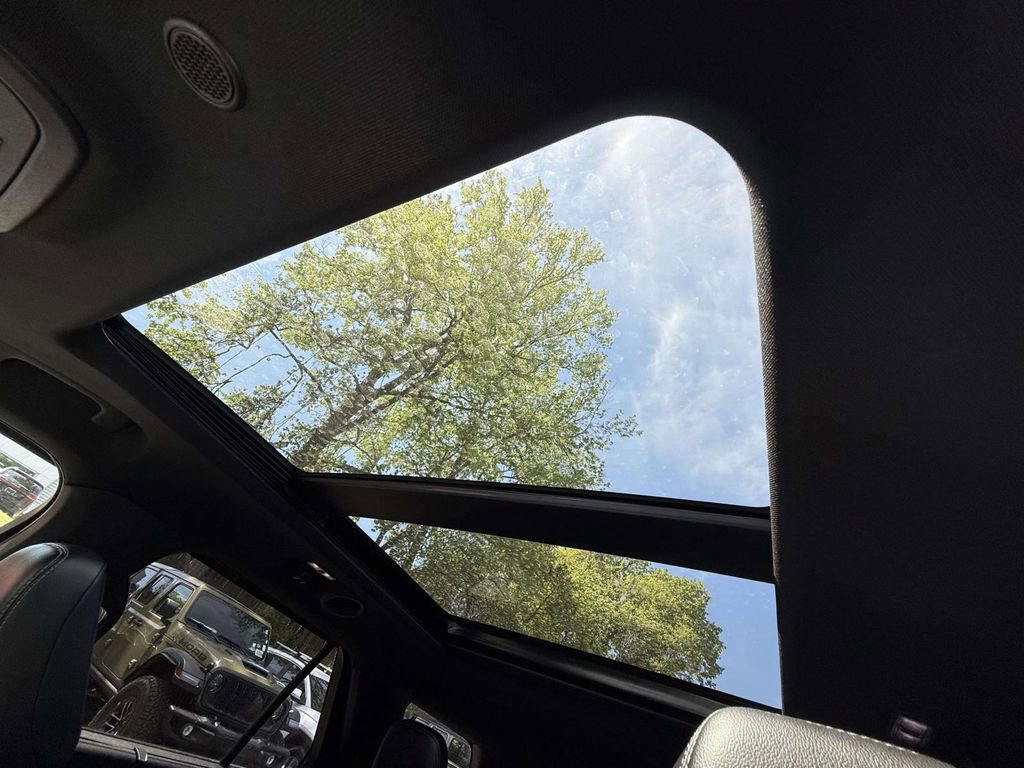 Used 2020 Ford Explorer Limited AWD/4WD image 28