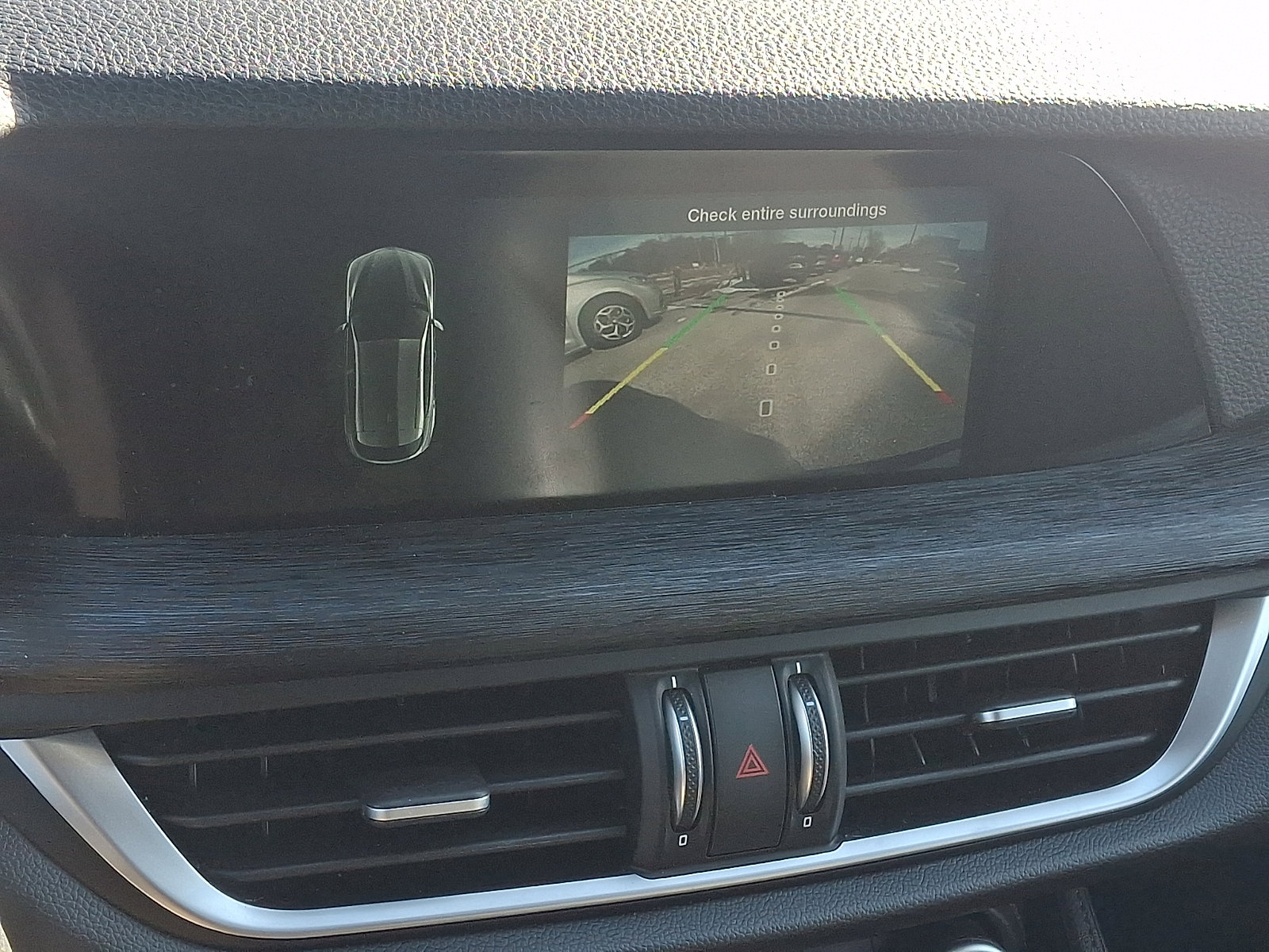 Used 2020 Alfa Romeo Stelvio AWD w/ Cold Weather Package image 17