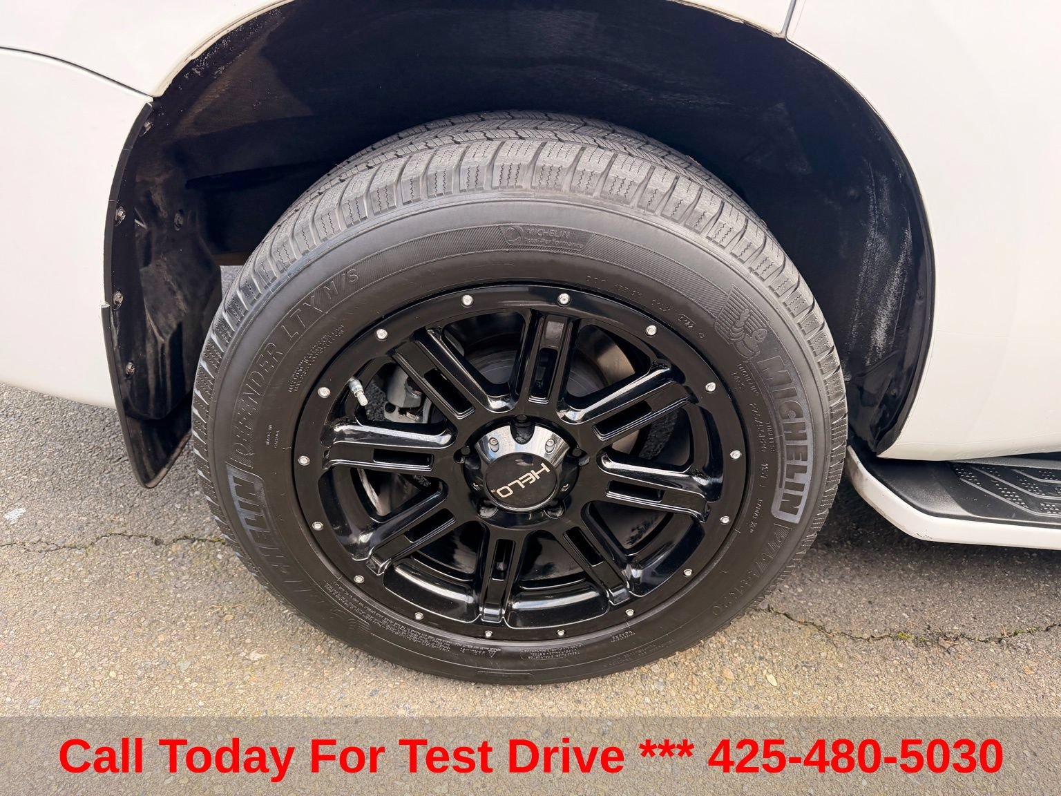 Used 2020 Toyota Sequoia Limited w/ Safety & Convenience Package AWD/4WD image 6