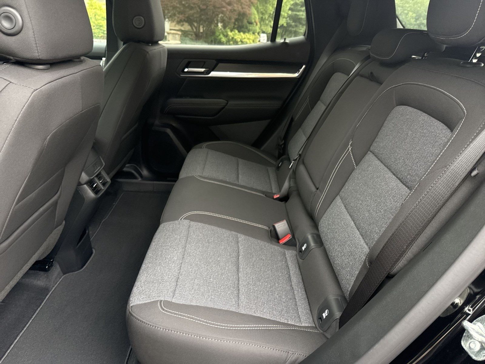 New 2027 GMC Terrain Elevation FWD image 17