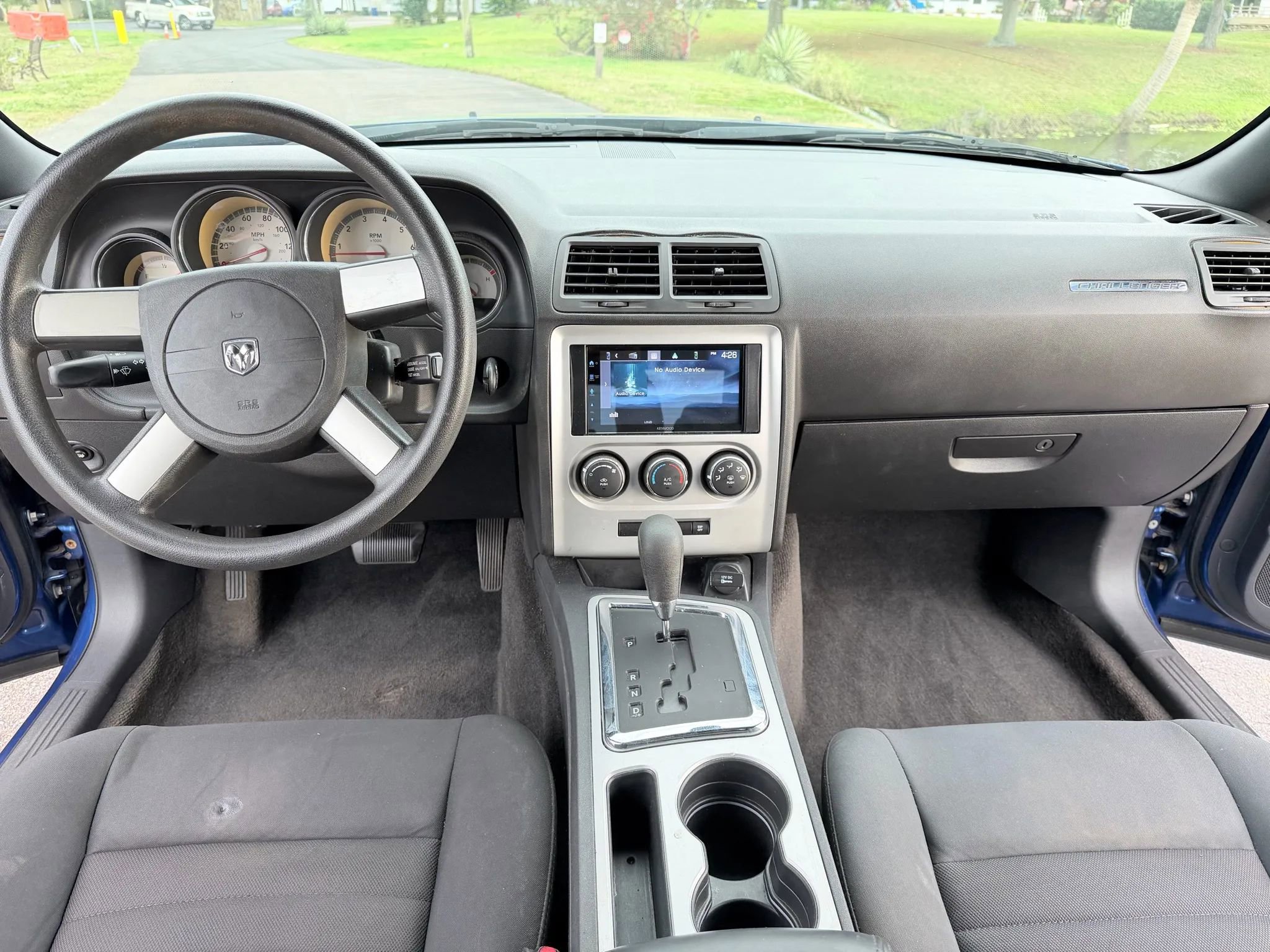 Used 2010 Dodge Challenger SE image 10