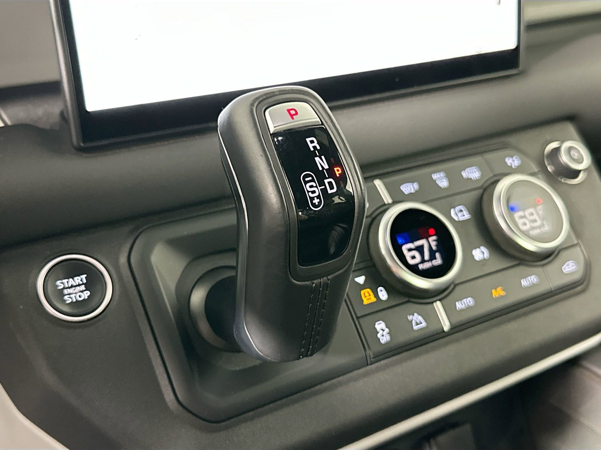 Certified 2024 Land Rover Defender 130 S image 19