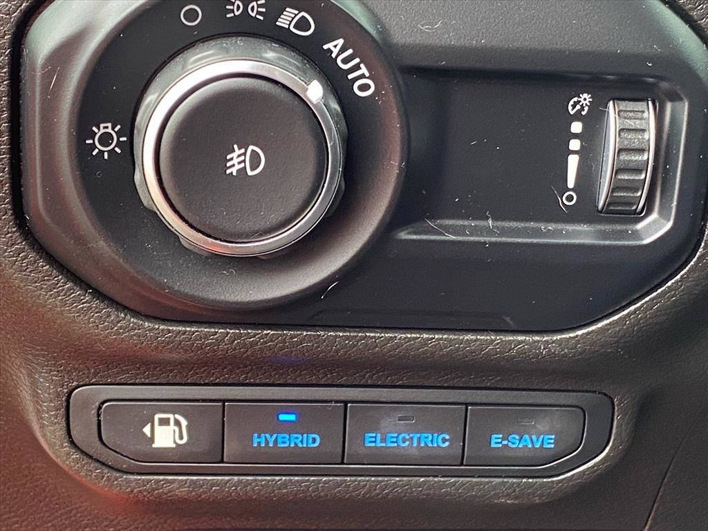 Used 2023 Jeep Wrangler Unlimited image 11