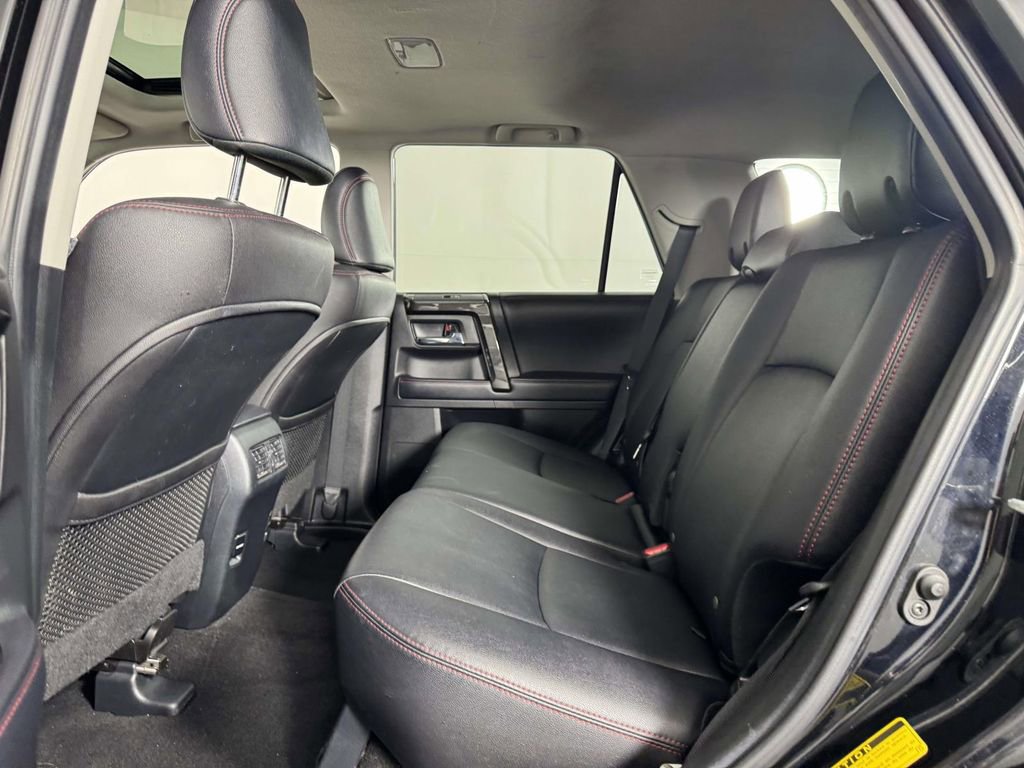 Used 2018 Toyota 4Runner TRD Off-Road Premium AWD/4WD image 33