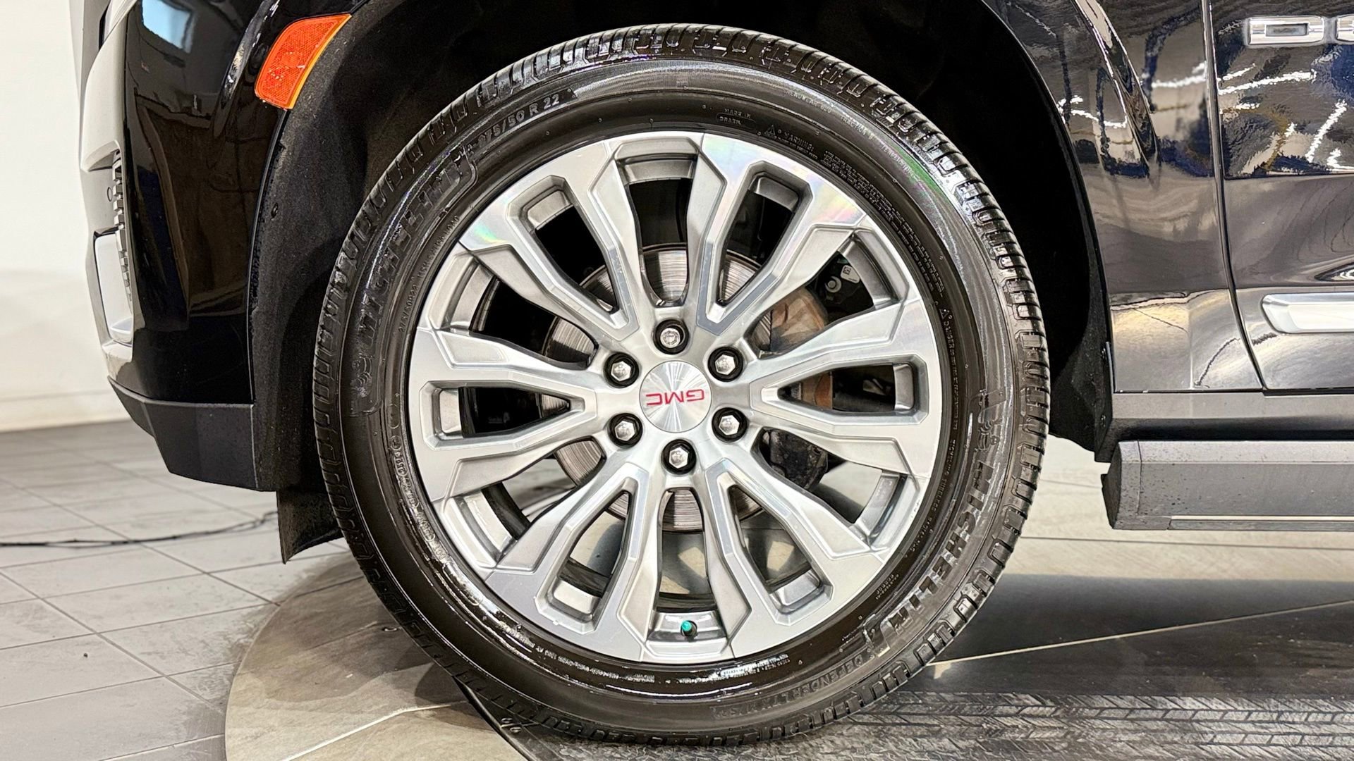 Used 2022 GMC Yukon Denali w/ Denali Ultimate Package image 32