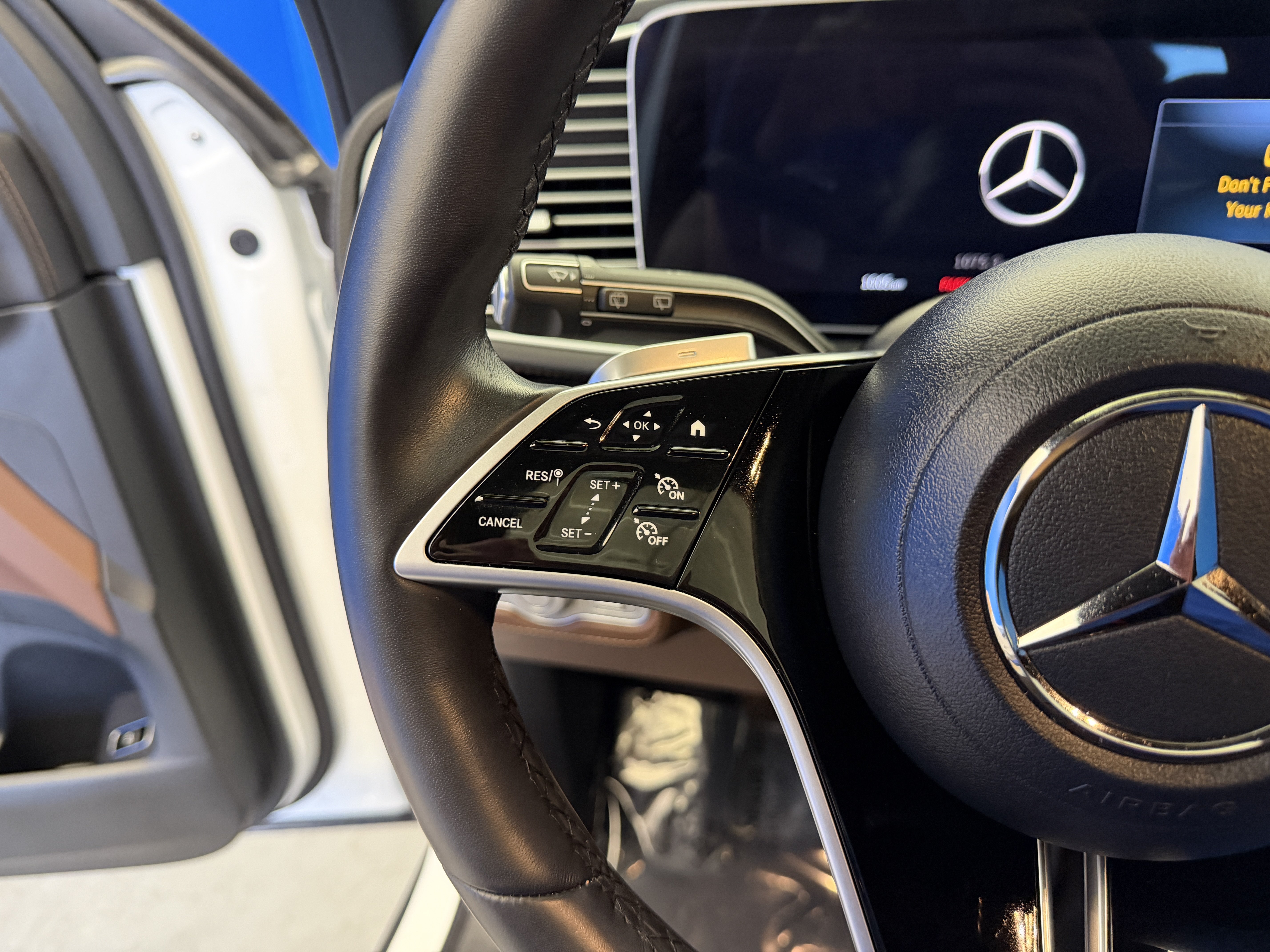 Used 2024 Mercedes-Benz GLE 350 4MATIC image 16