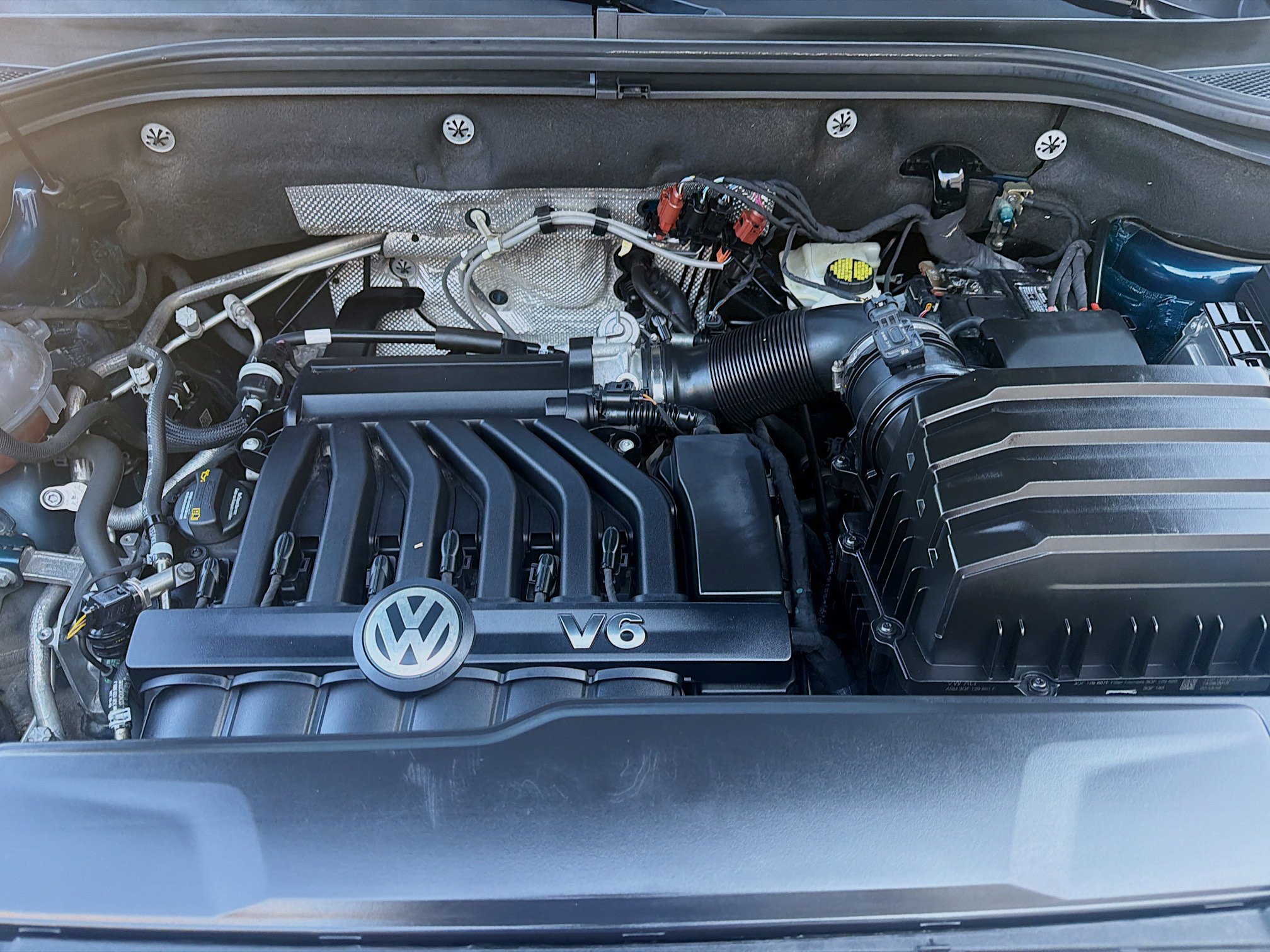 Used 2019 Volkswagen Atlas SEL R-Line image 36