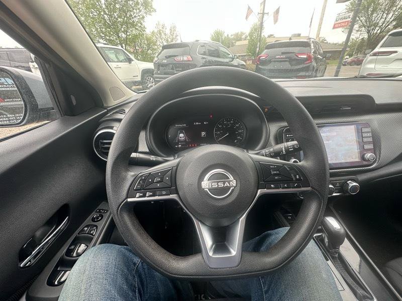 Used 2023 Nissan Kicks SV FWD image 10