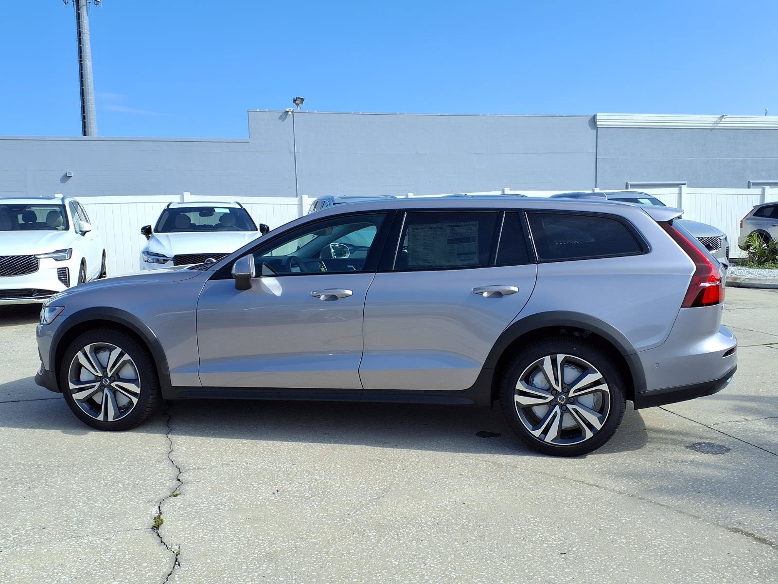 New 2026 Volvo V60 B5 Cross Country Plus w/ Protection Package Premier AWD/4WD image 4