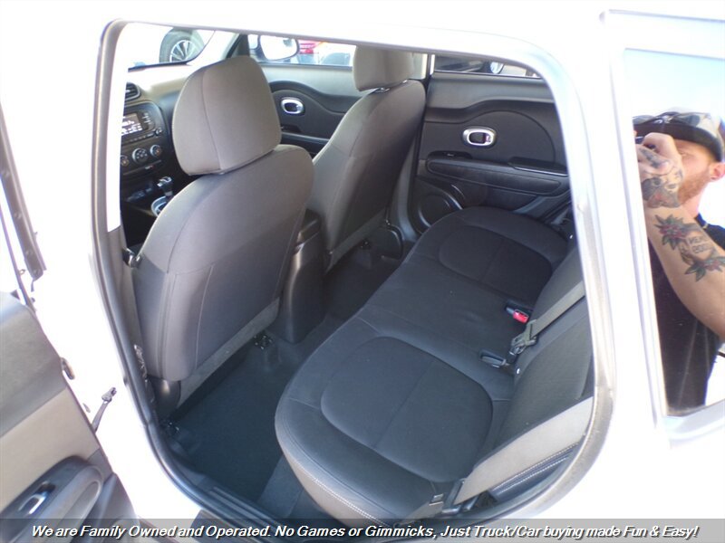 Used 2018 Kia Soul FWD image 18