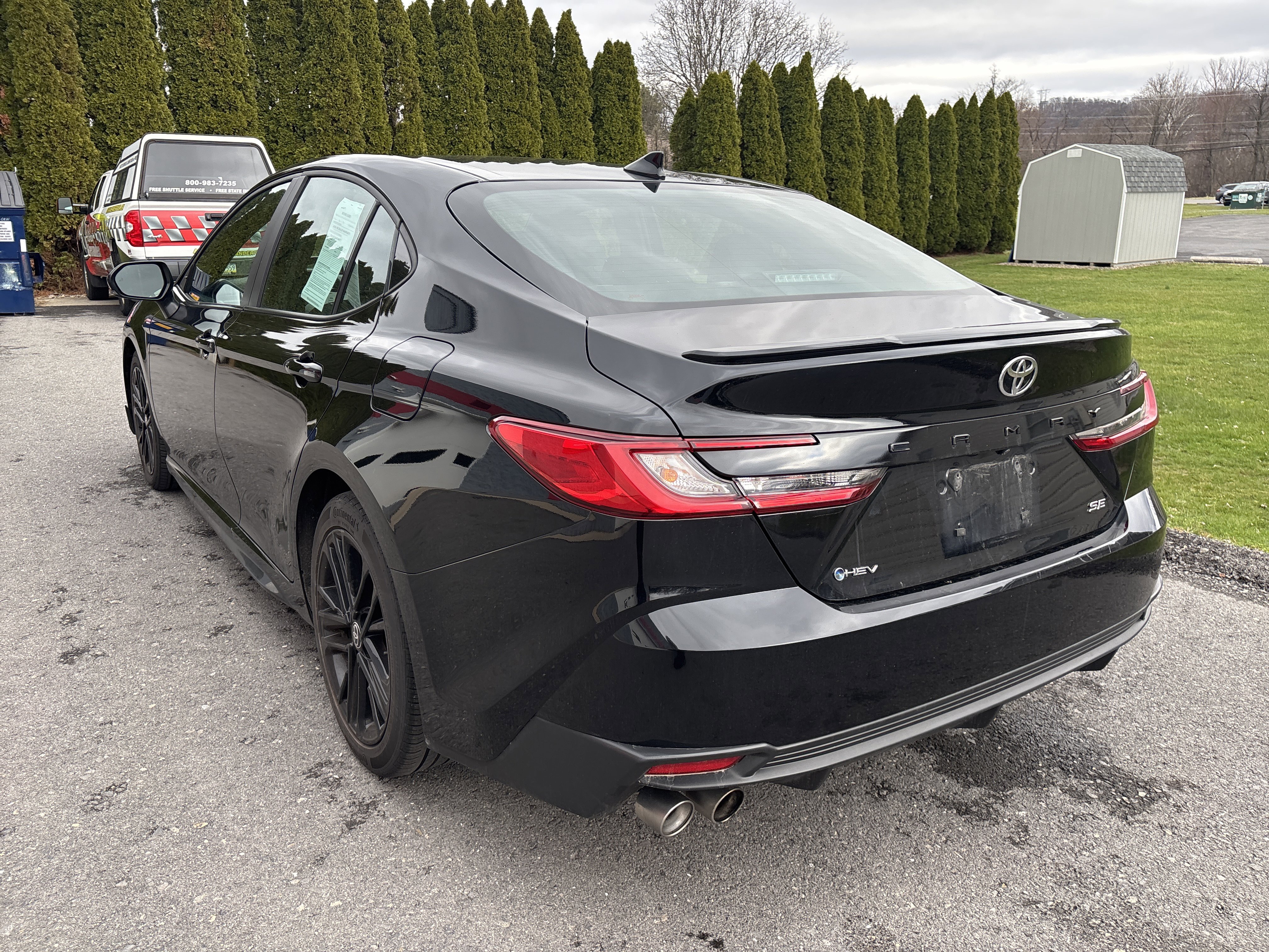 Used 2025 Toyota Camry SE FWD image 6
