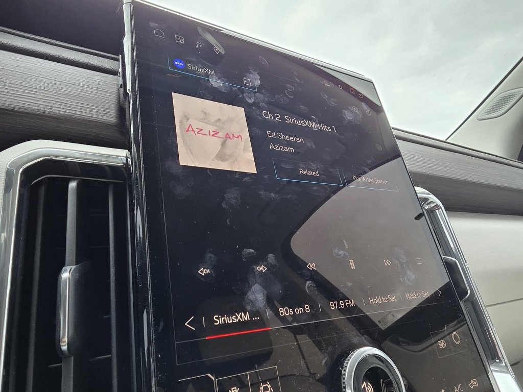 Used 2024 GMC Acadia Denali w/ Super Cruise Package image 16