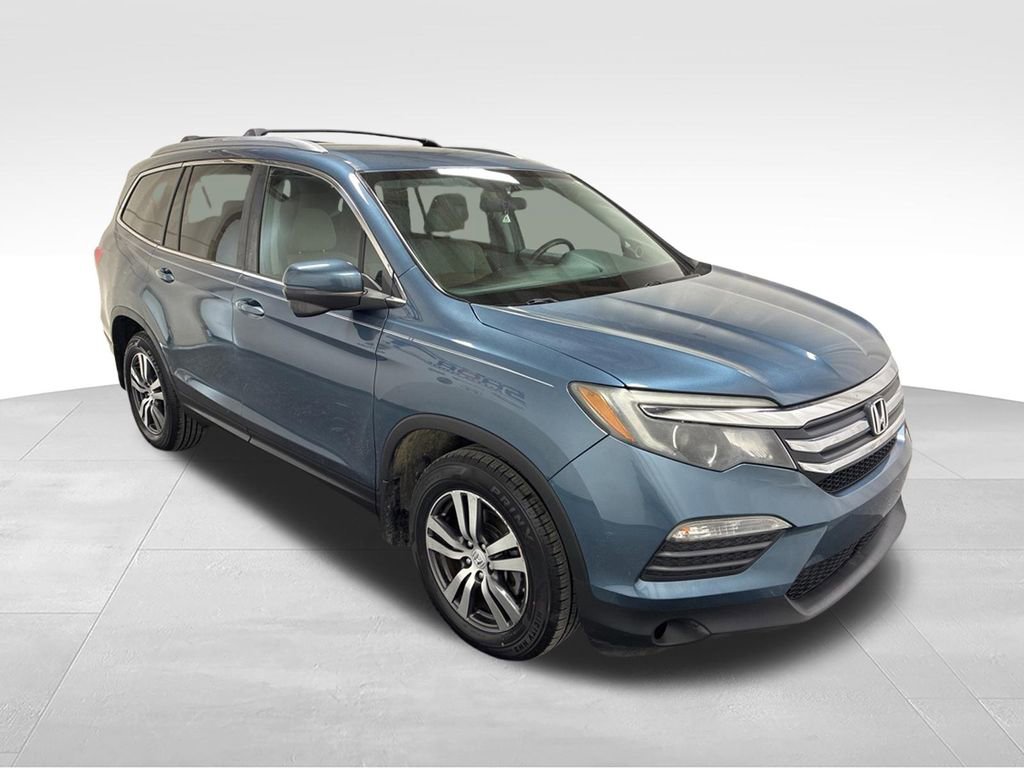 Used 2017 Honda Pilot EX image 3