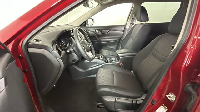 Used 2020 Nissan Rogue S FWD image 11