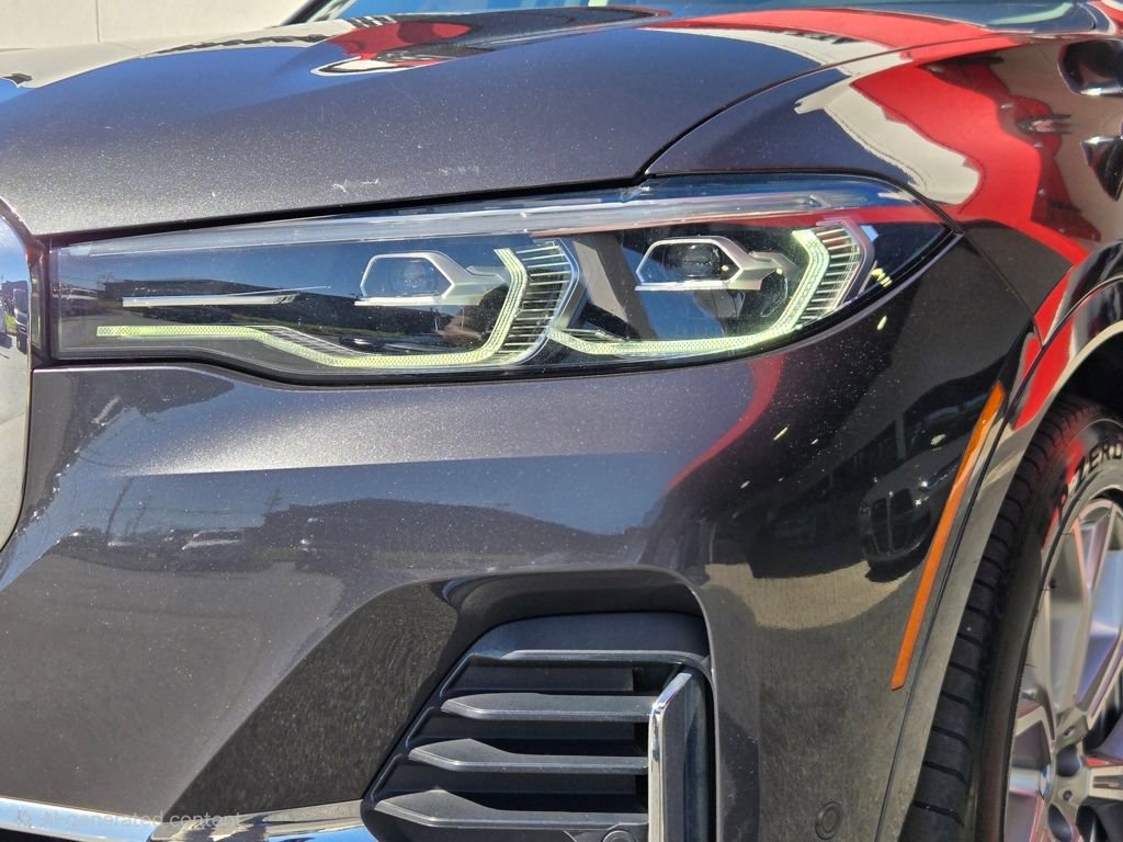 Used 2021 BMW X7 xDrive40i w/ Premium Package image 14