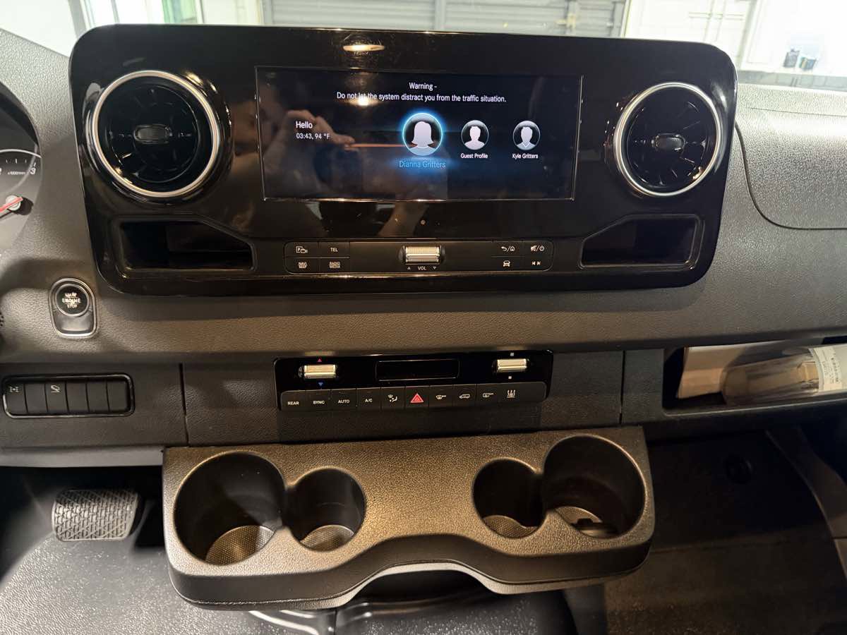 Used 2019 Mercedes-Benz Sprinter 2500 image 19