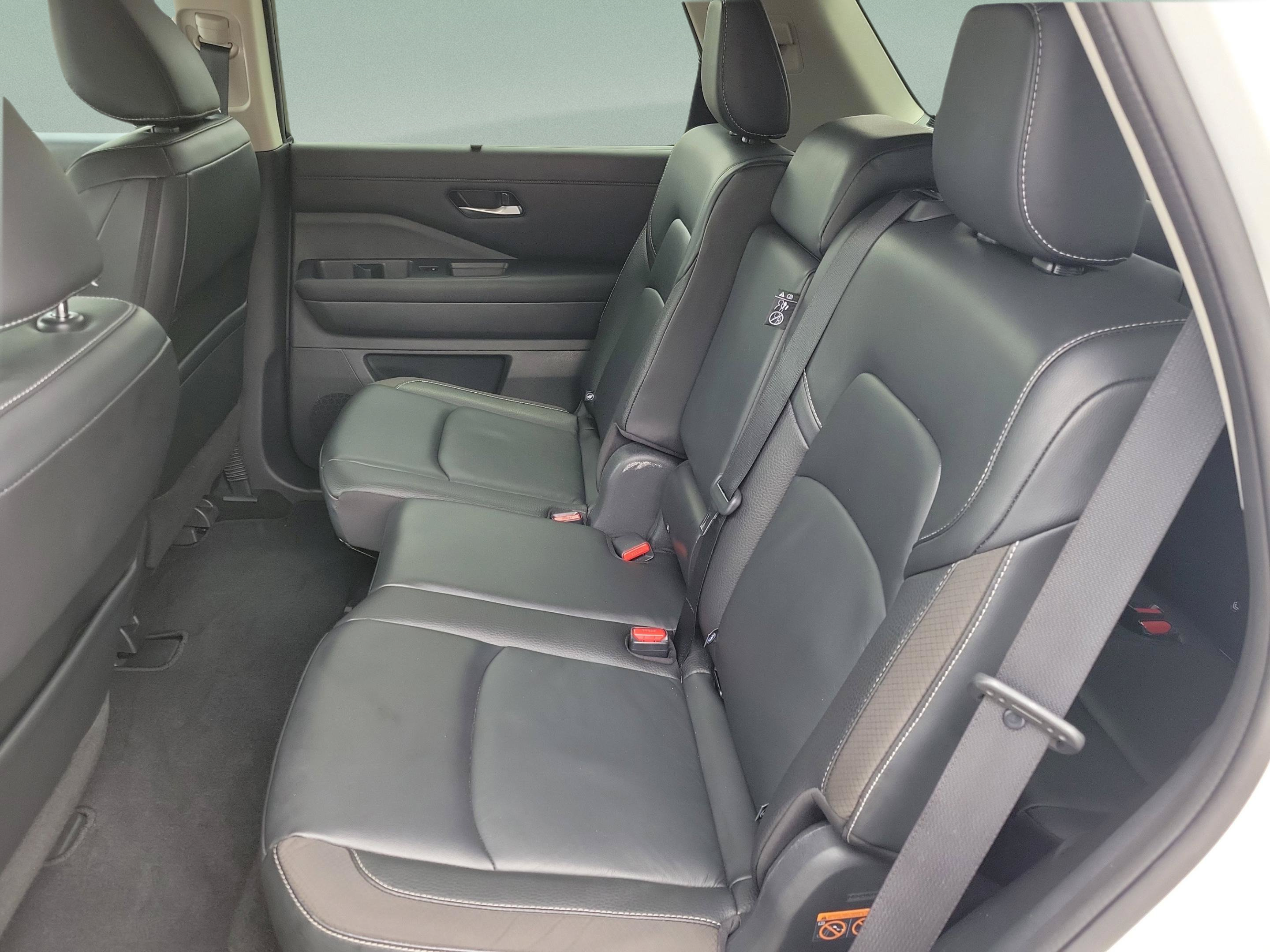 Certified 2023 Nissan Pathfinder SL AWD/4WD image 10
