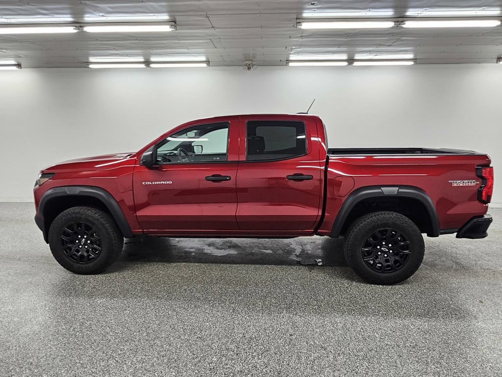 Used 2024 Chevrolet Colorado Trail Boss w/ Advanced Trailering Package AWD/4WD image 11