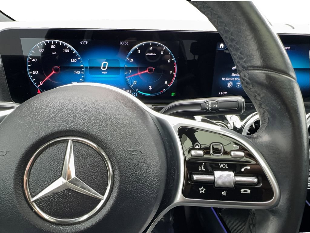 Used 2022 Mercedes-Benz GLA 250 w/ Premium Package Lite image 38