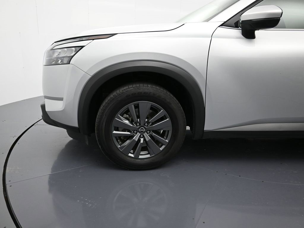 Certified 2024 Nissan Pathfinder SV image 10